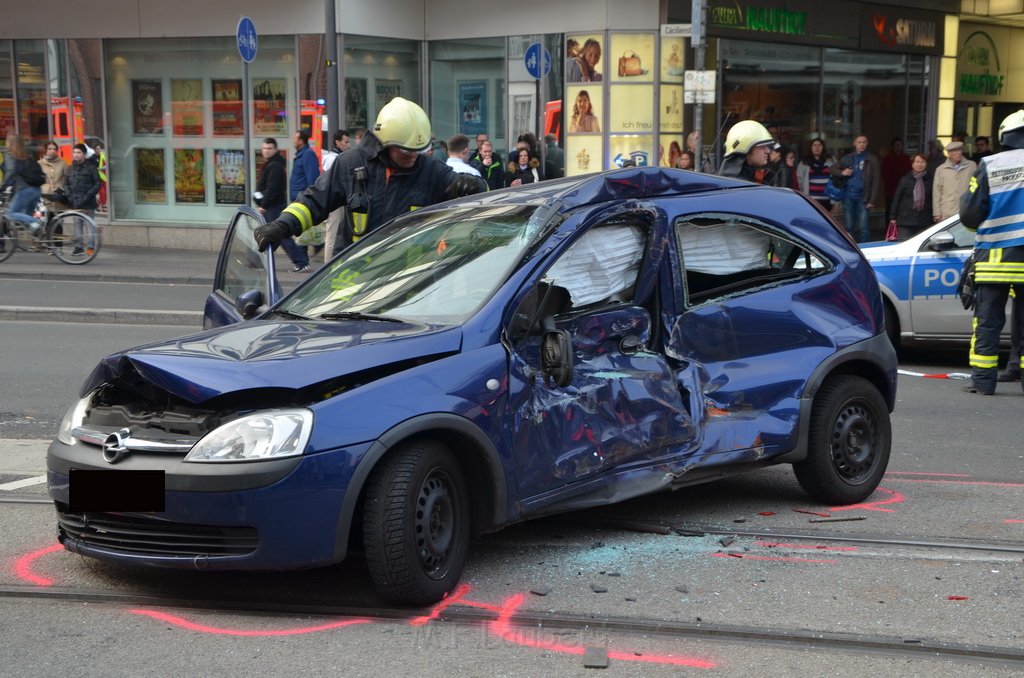 VU PKW Strab Koeln Mitte Pipinenstr Hohestr P065.JPG - Miklos Laubert